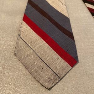 P.Shinawatra 100% Thai Silk tie Made in Thailand 4” x 54”